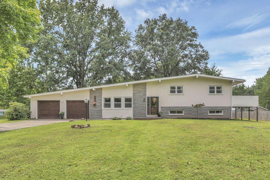 2185 Sunnyhill Drive NE, Lancaster, OH 43130