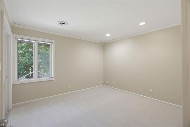 1911 La Vista Drive, High Point, NC 27265