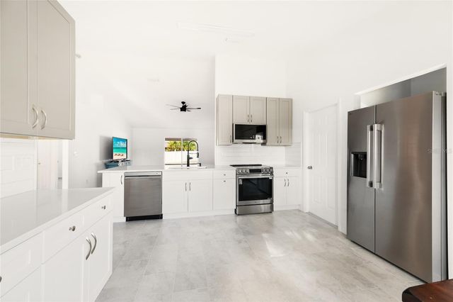 4 FORTRESS COURT, Palm Coast, FL 32137