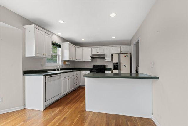 4200 CEDAR CREST LN, Columbia, MO 65203