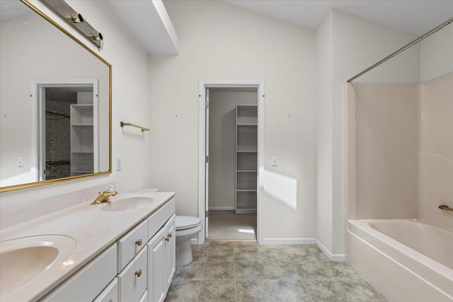 4200 CEDAR CREST LN, Columbia, MO 65203