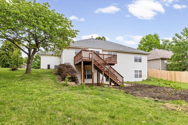 4200 CEDAR CREST LN, Columbia, MO 65203