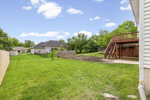 4200 CEDAR CREST LN, Columbia, MO 65203