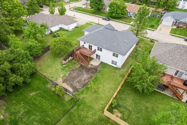 4200 CEDAR CREST LN, Columbia, MO 65203