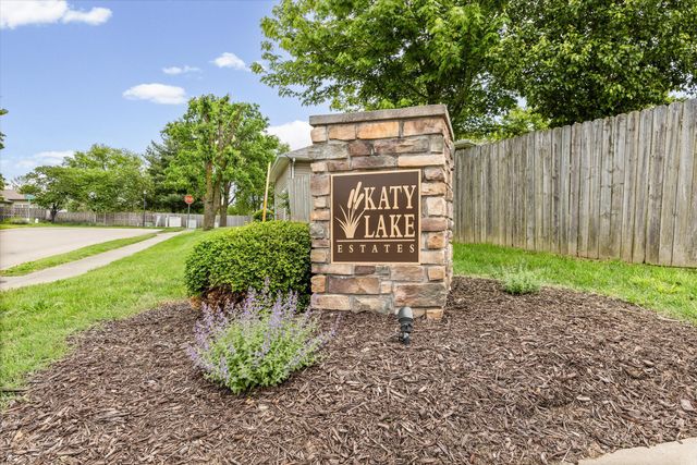 4200 CEDAR CREST LN, Columbia, MO 65203