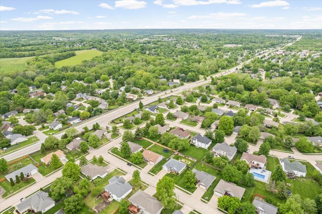 4200 CEDAR CREST LN, Columbia, MO 65203