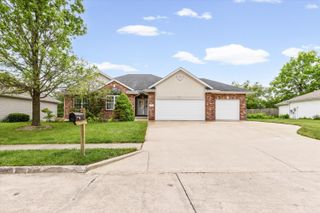 4200 CEDAR CREST LN, Columbia, MO 65203