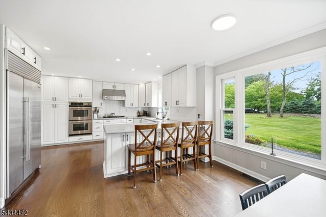 10 Deer Ridge Rd, Bernards Twp., NJ 07920