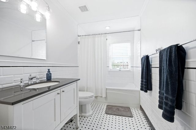 10 Deer Ridge Rd, Bernards Twp., NJ 07920