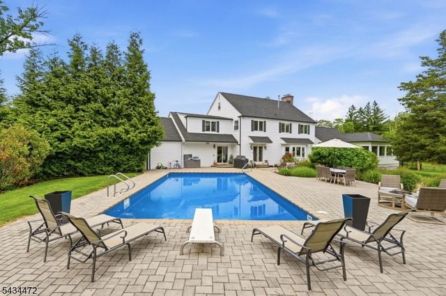 10 Deer Ridge Rd, Bernards Twp., NJ 07920