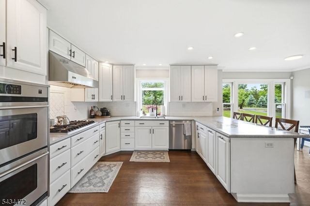 10 Deer Ridge Rd, Bernards Twp., NJ 07920