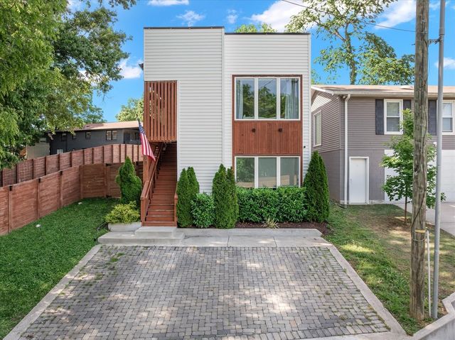 308 Sunliner Dr, Nashville, TN 37209