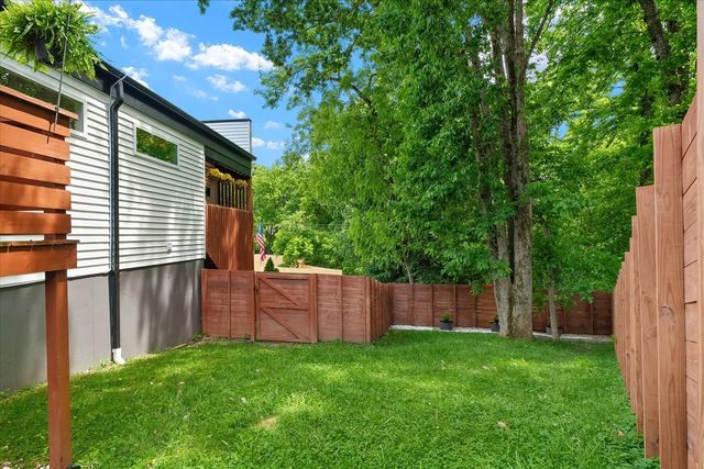 308 Sunliner Dr, Nashville, TN 37209