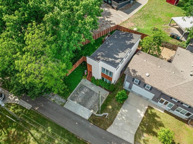 308 Sunliner Dr, Nashville, TN 37209