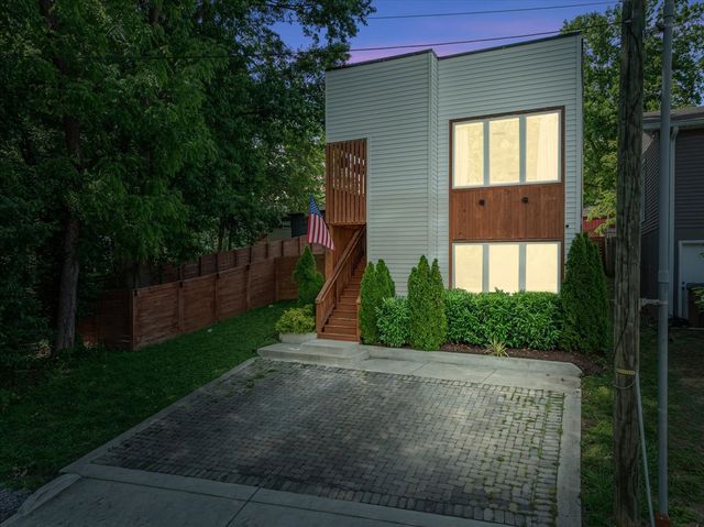 308 Sunliner Dr, Nashville, TN 37209
