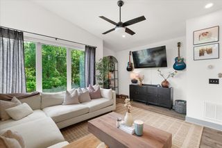 308 Sunliner Dr, Nashville, TN 37209