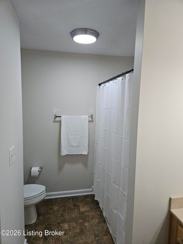 10200 Deer Vista Dr 202, Louisville, KY 40291