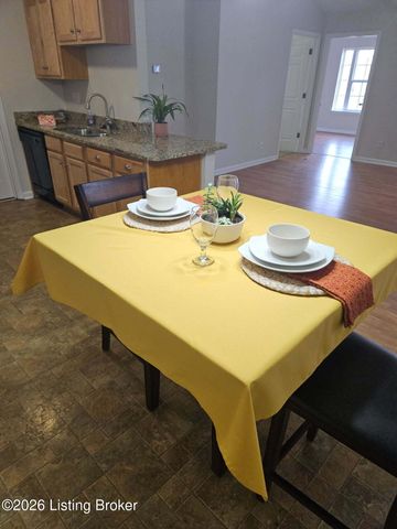 10200 Deer Vista Dr 202, Louisville, KY 40291