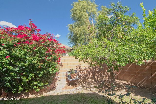 3076 W Country Meadow Drive, Tucson, AZ 85742