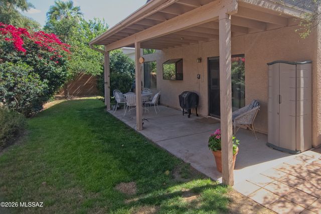 3076 W Country Meadow Drive, Tucson, AZ 85742