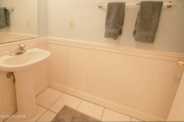 3076 W Country Meadow Drive, Tucson, AZ 85742