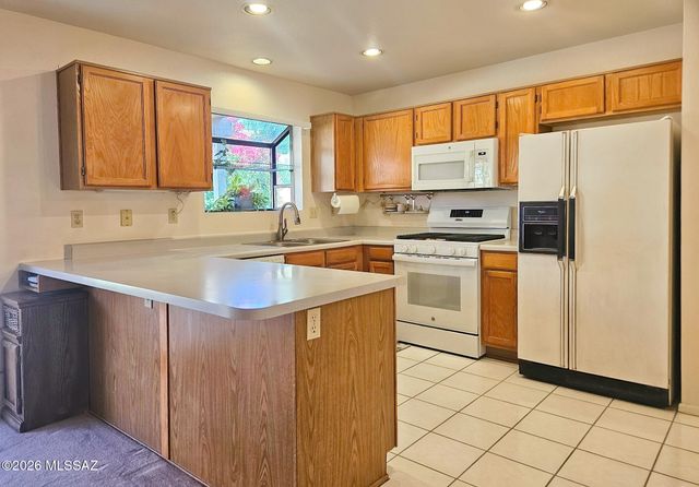 3076 W Country Meadow Drive, Tucson, AZ 85742