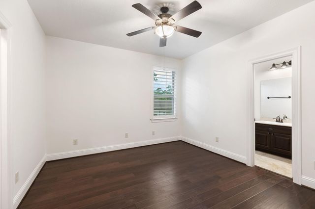 28733 Lakeside Green, Magnolia, TX 77355