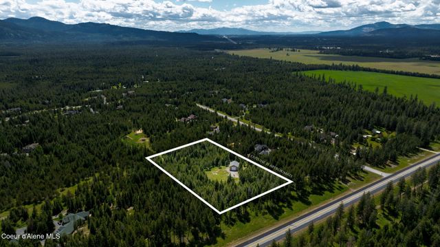 8917 E Riley LOOP, Athol, ID 83801