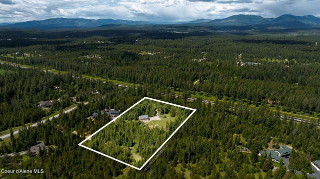 8917 E Riley LOOP, Athol, ID 83801