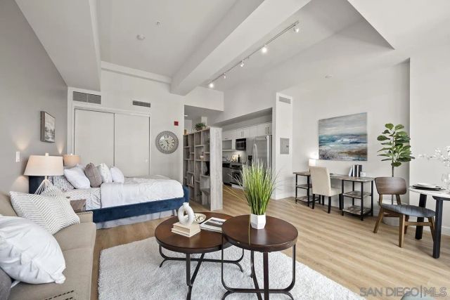 350 W Ash St 1006, San Diego, CA 92101