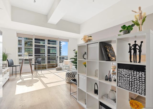 350 W Ash St 1006, San Diego, CA 92101