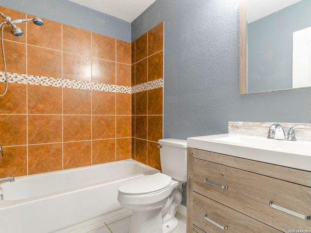 1415 Essex, San Antonio, TX 78210