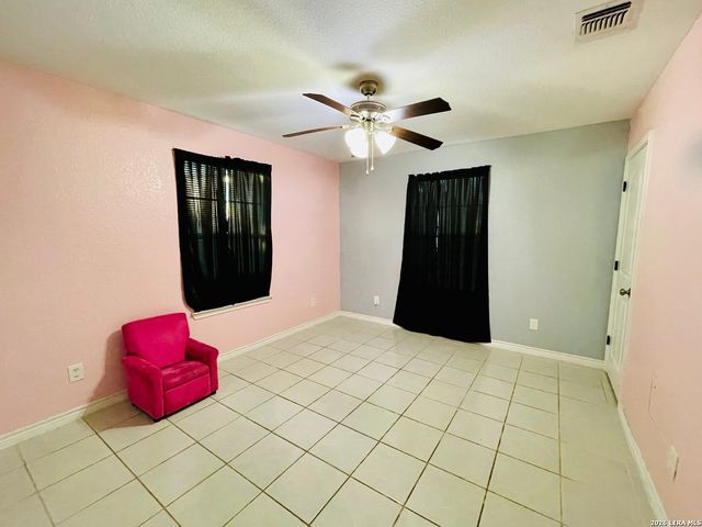 1415 Essex, San Antonio, TX 78210