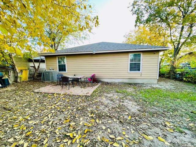 1415 Essex, San Antonio, TX 78210