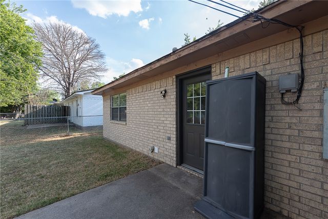 3917 Olive Street B, Bryan, TX 77801