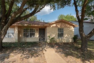 3917 Olive Street B, Bryan, TX 77801