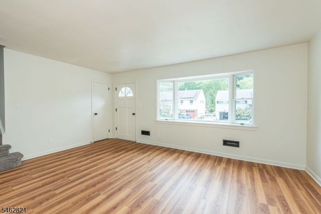 115 Beverly Rd, Bloomfield Twp., NJ 07003