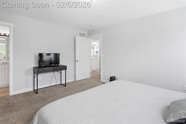 6275 Summerbrooke Circle, Fowlerville, MI 48836