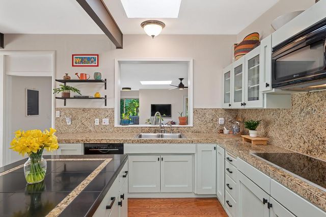 3925 Orangewood Dr, Fair Oaks, CA 95628