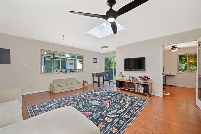 3925 Orangewood Dr, Fair Oaks, CA 95628