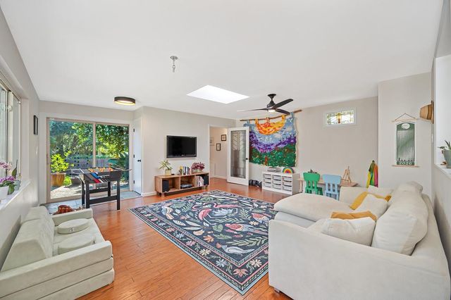 3925 Orangewood Dr, Fair Oaks, CA 95628