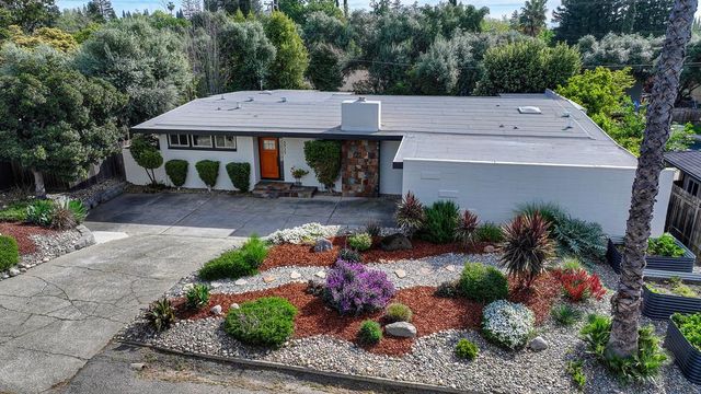 3925 Orangewood Dr, Fair Oaks, CA 95628