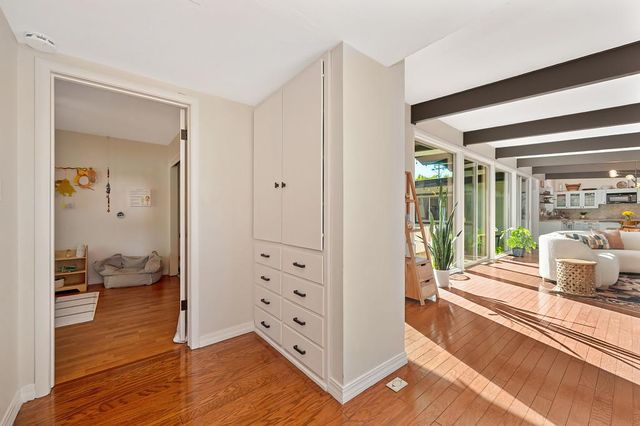 3925 Orangewood Dr, Fair Oaks, CA 95628