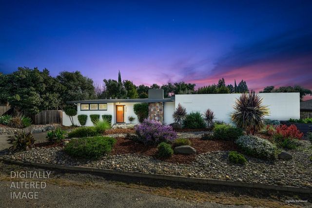 3925 Orangewood Dr, Fair Oaks, CA 95628