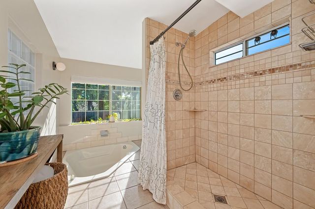 3925 Orangewood Dr, Fair Oaks, CA 95628