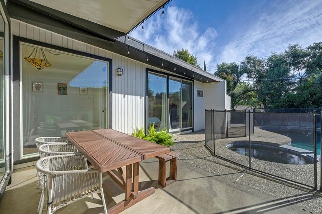 3925 Orangewood Dr, Fair Oaks, CA 95628