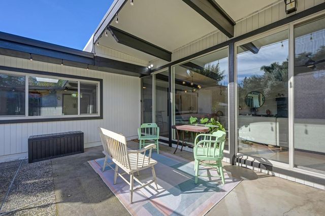 3925 Orangewood Dr, Fair Oaks, CA 95628