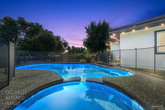 3925 Orangewood Dr, Fair Oaks, CA 95628