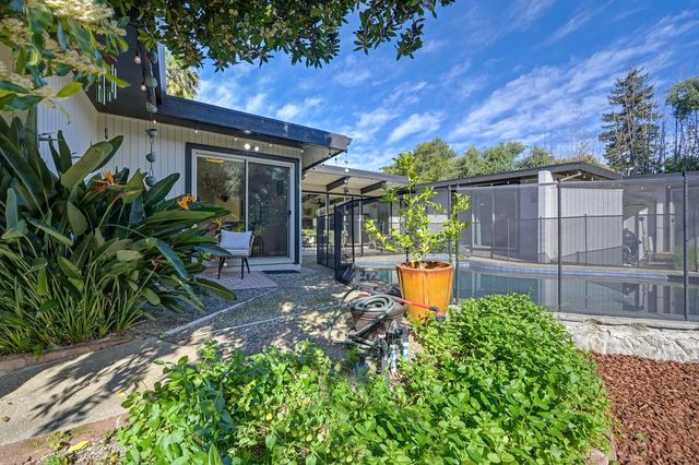 3925 Orangewood Dr, Fair Oaks, CA 95628