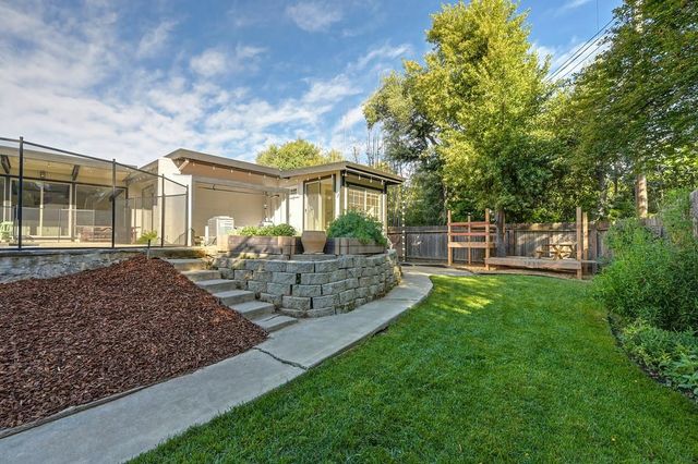 3925 Orangewood Dr, Fair Oaks, CA 95628